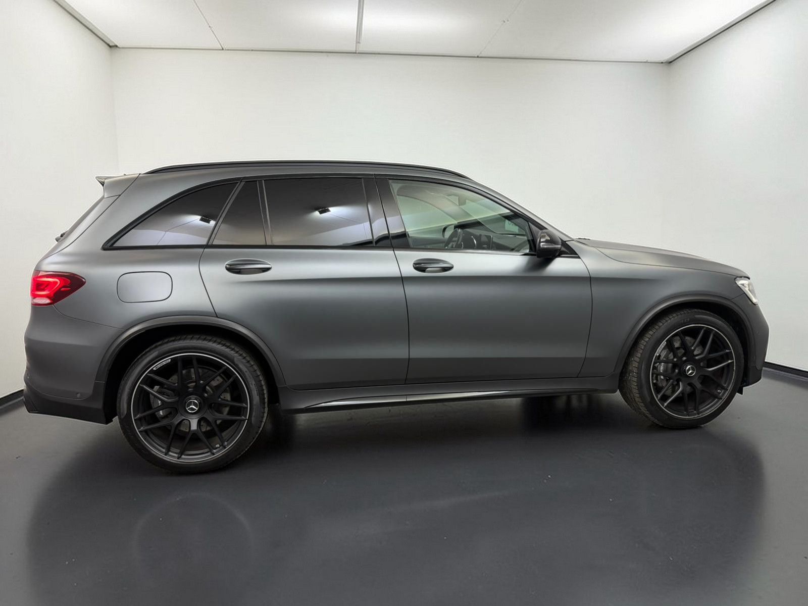 Mercedes-Benz GLC 63 AMG 4M*MAGNO*DISTR*PANO*PERF-AGA*MBEAM