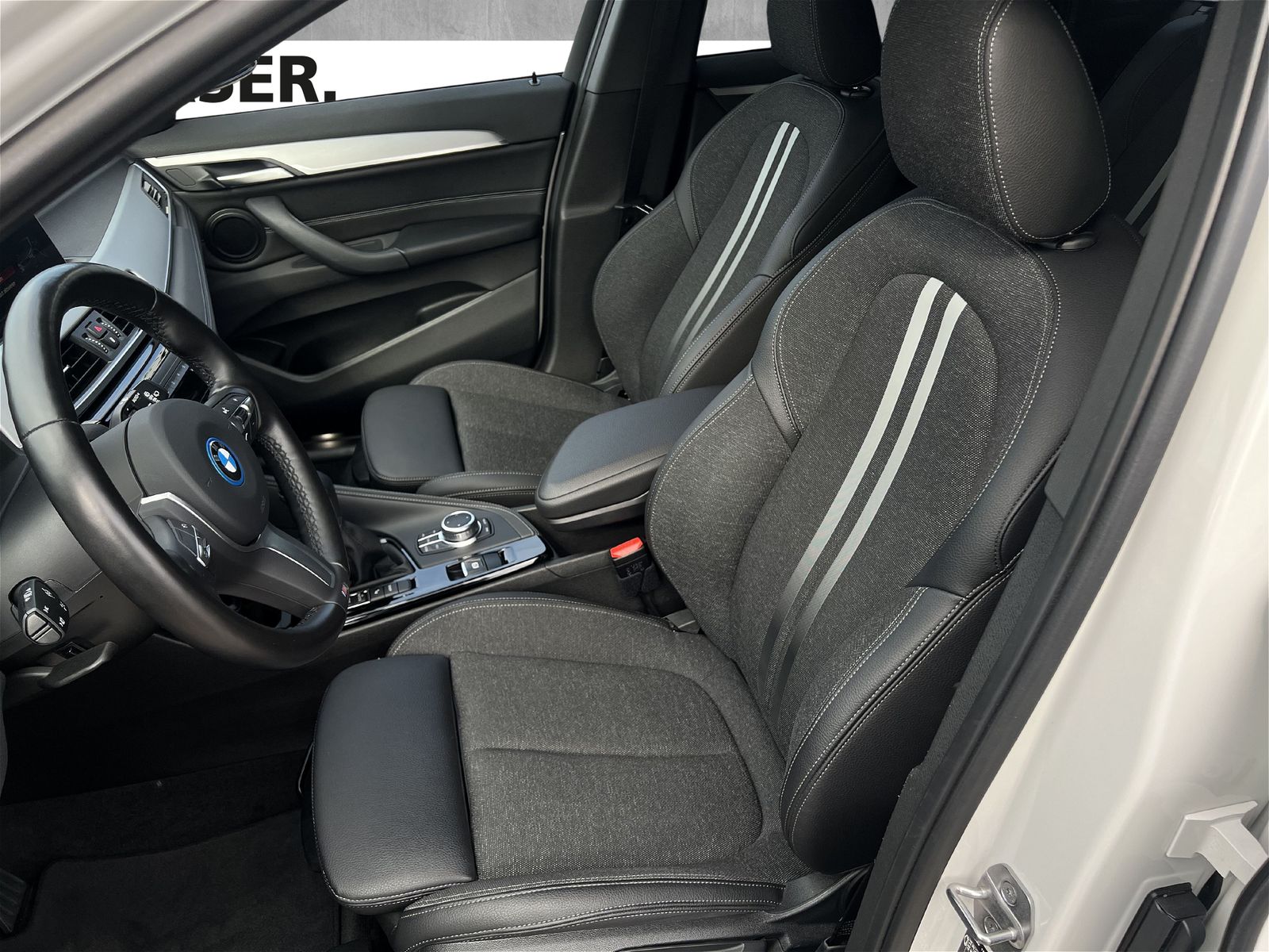 BMW X1 xDrive25e M Sportpaket - Samsaru's Car Outlet