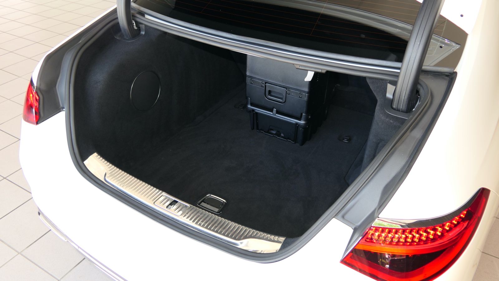 Mercedes-Benz S 400 d 4Matic L AMG - Samsaru's Car Outlet