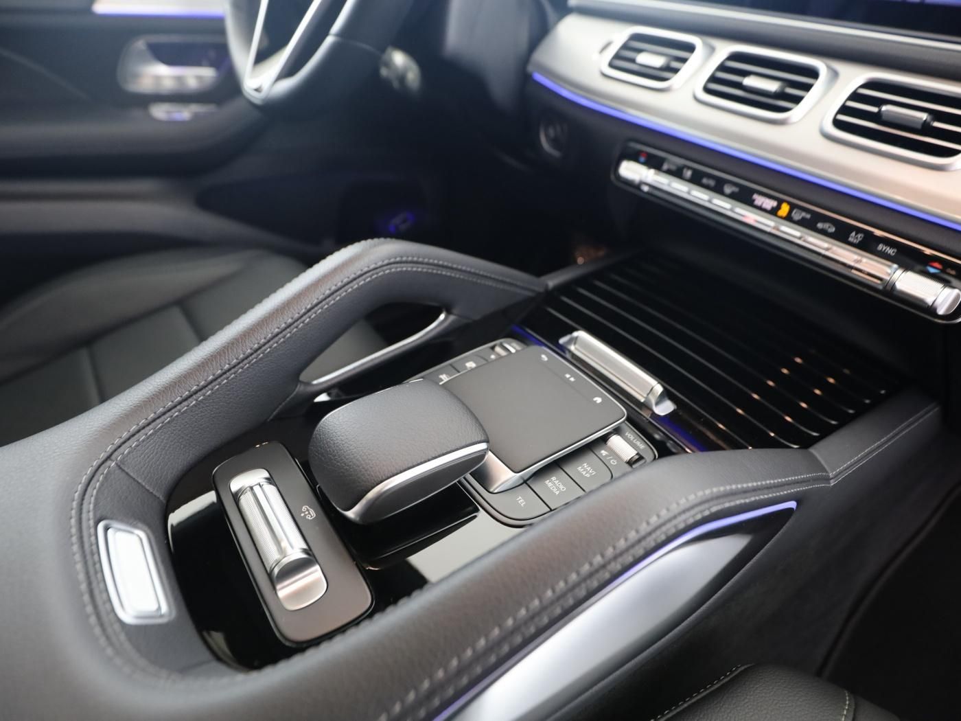 Mercedes-Benz GLE 450 d 4M AMG+NIGHT+AIRMATIC+AHK+PANO+DISTR++