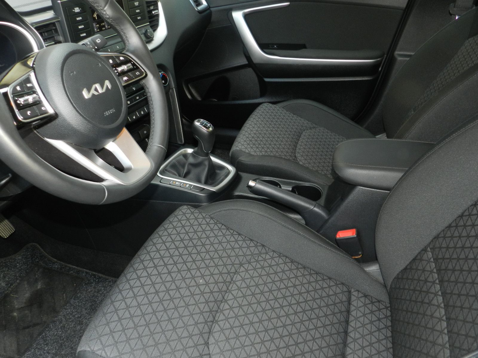 Kia Ceed - Samsaru's Car Outlet