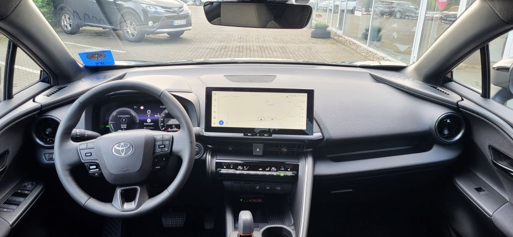 Toyota C-HR 1.8 Hybrid - Samsaru's Car Outlet