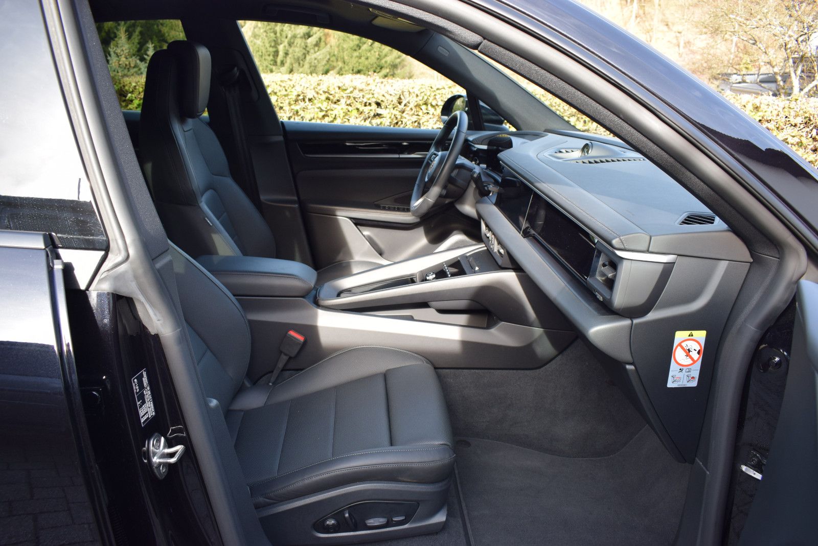 Porsche Macan 4 - Samsaru's Car Outlet