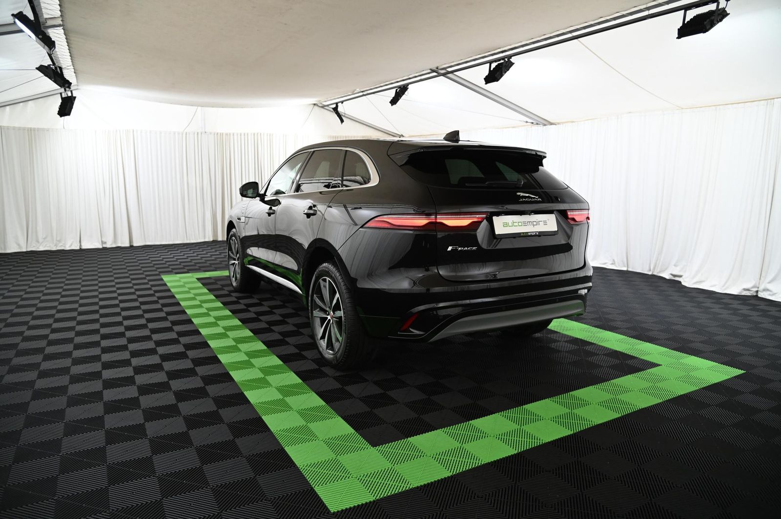 Jaguar F-Pace D200 AWD R-Dynamic SE NAVI/ACC/MERIDIA/20