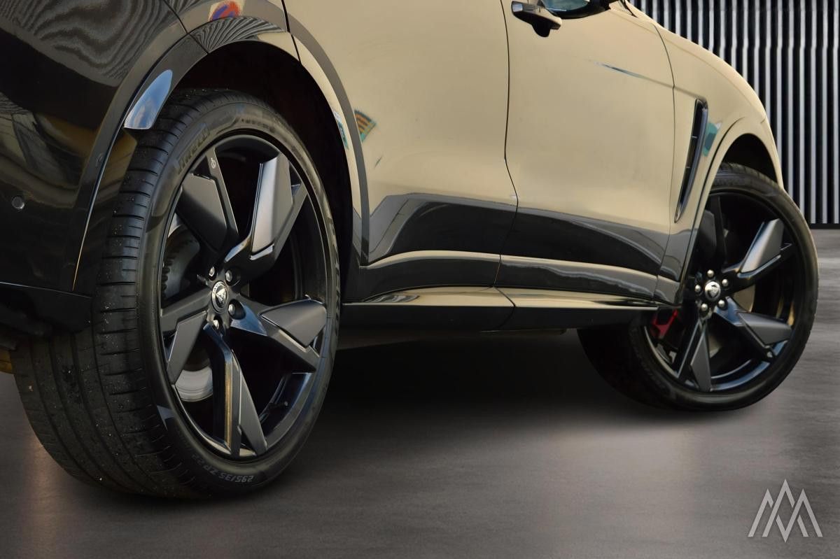 Jaguar F-Pace  SVR 575 PS  Panorama / Pixel LED