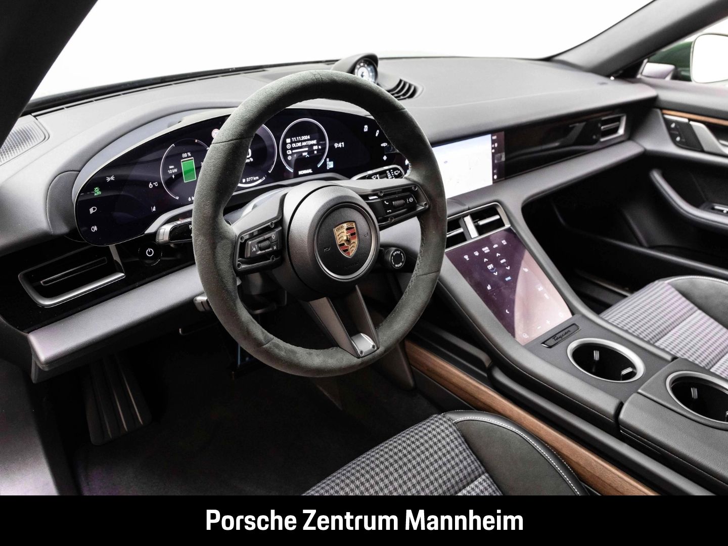 Porsche Taycan Sport Turismo SurroundView InnoDrive HD-M
