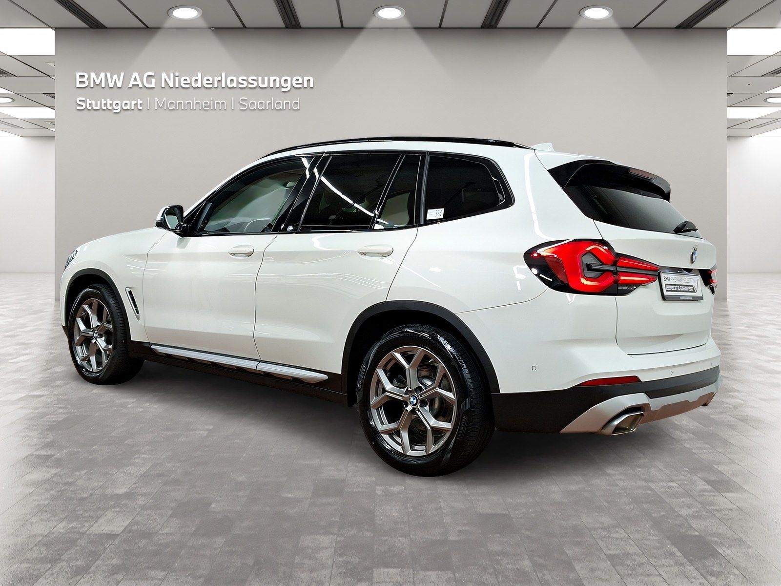 BMW X3 xDrive20i - Samsaru's Car Outlet