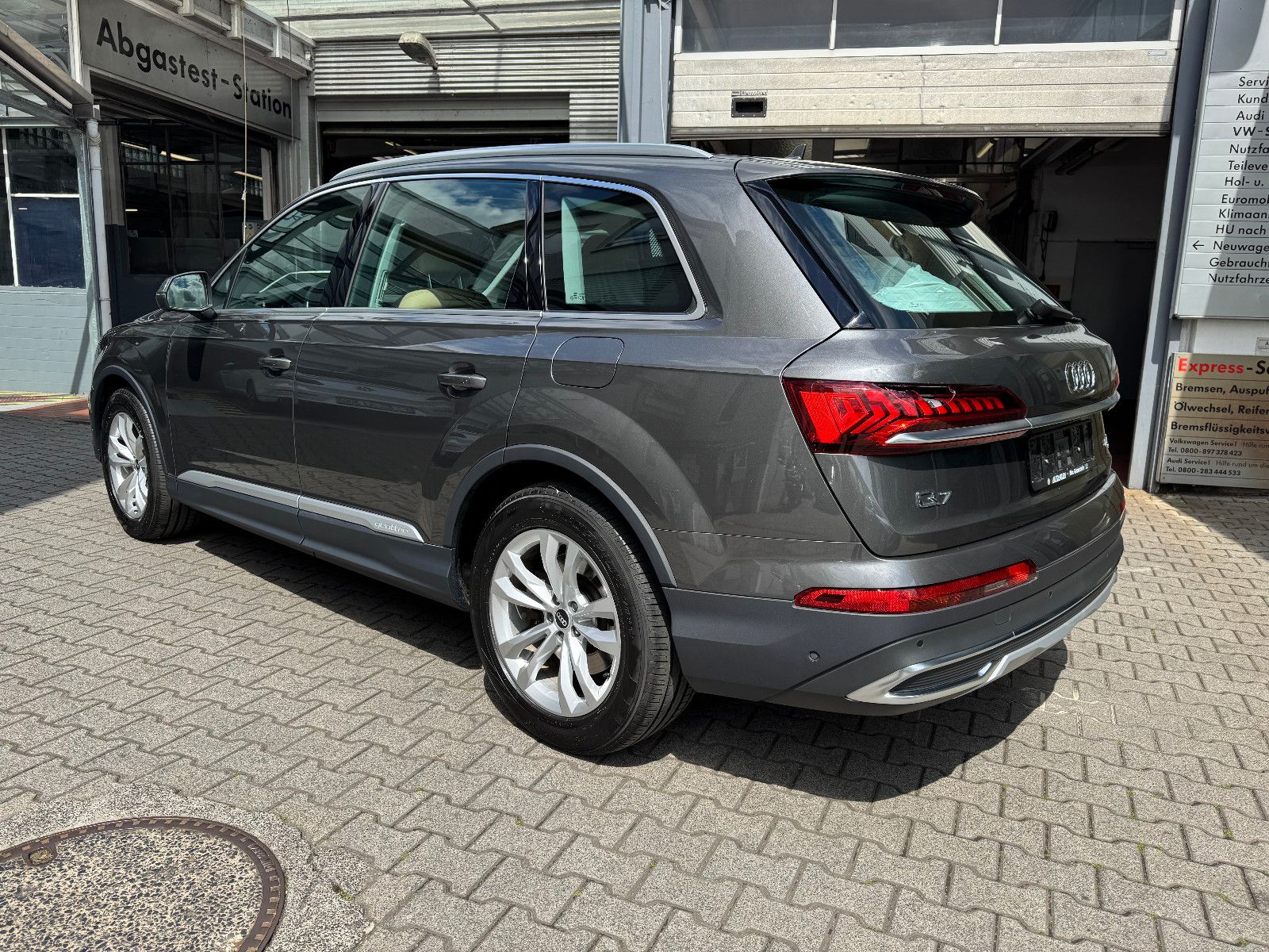 Audi Q7 55 TFSI e quattro Plug-In-Hybrid-AHK-Luftfede