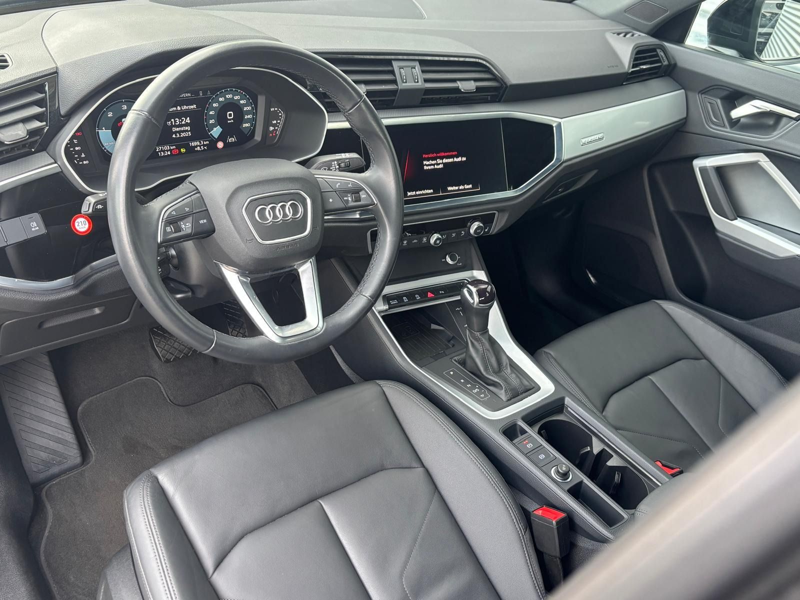 Audi Q3 35 TDI quattro - Samsaru's Car Outlet