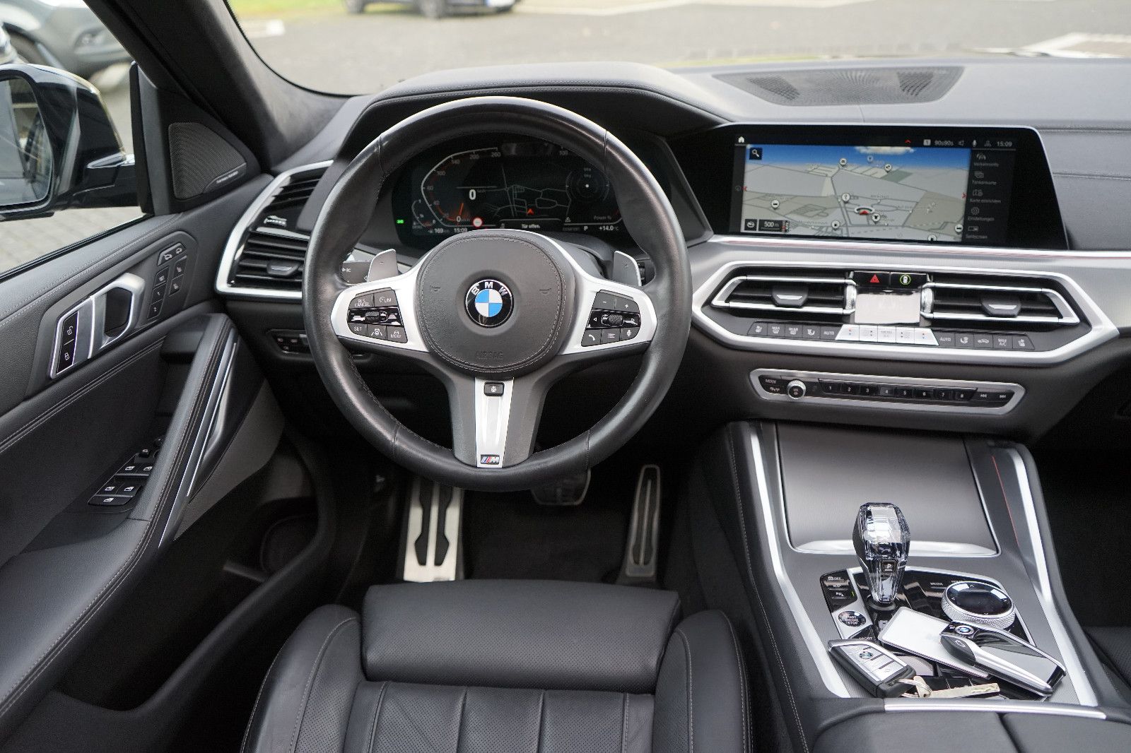 BMW X6 40xd M Sport*3xTV*Carbon*Massage*ACC*PanoSKY*