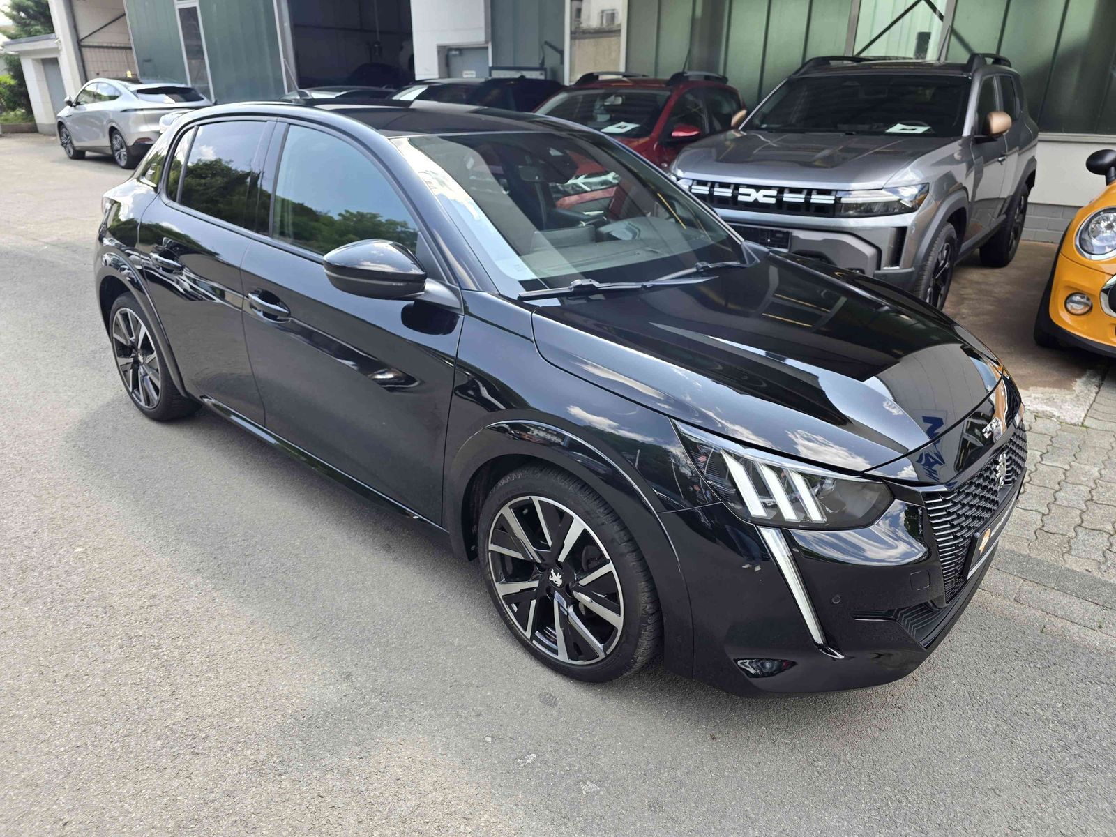 Peugeot 208 GT - Samsaru's Car Outlet
