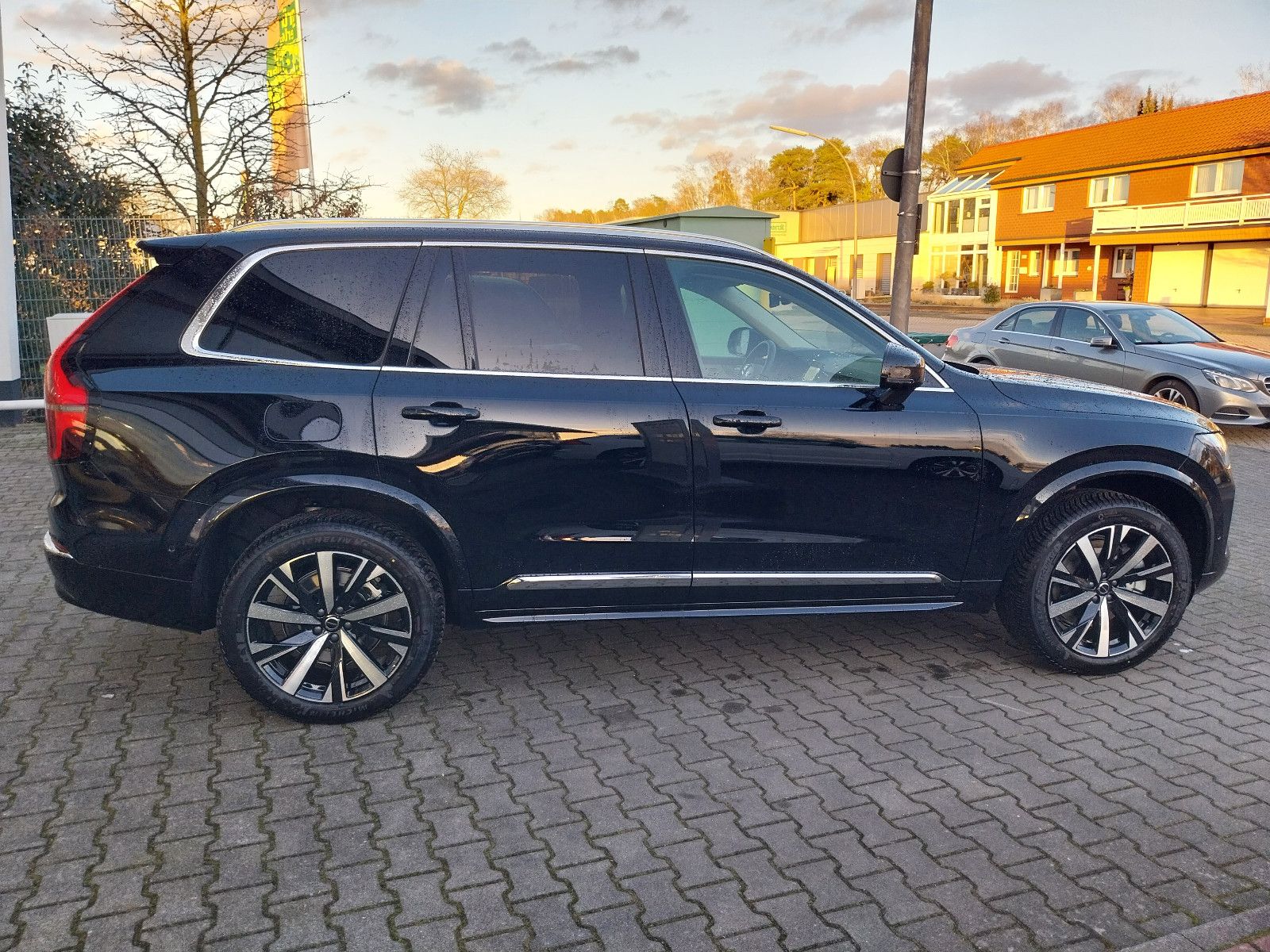 Volvo XC90 Plus Bright Recharge Plug-In Hybrid AWD