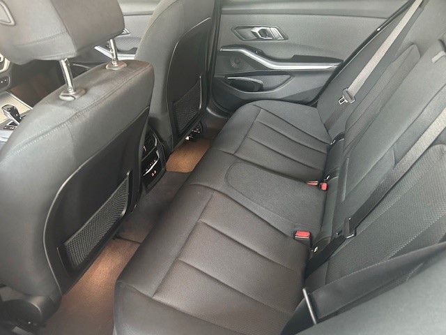 BMW 330e xDrive Touring Advantage - Samsaru's Car Outlet