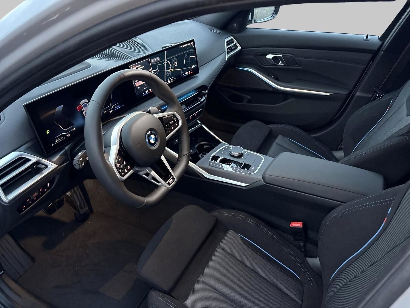 BMW 330 e xDrive Touring M-Sport Pro HUD AHK Pano H&