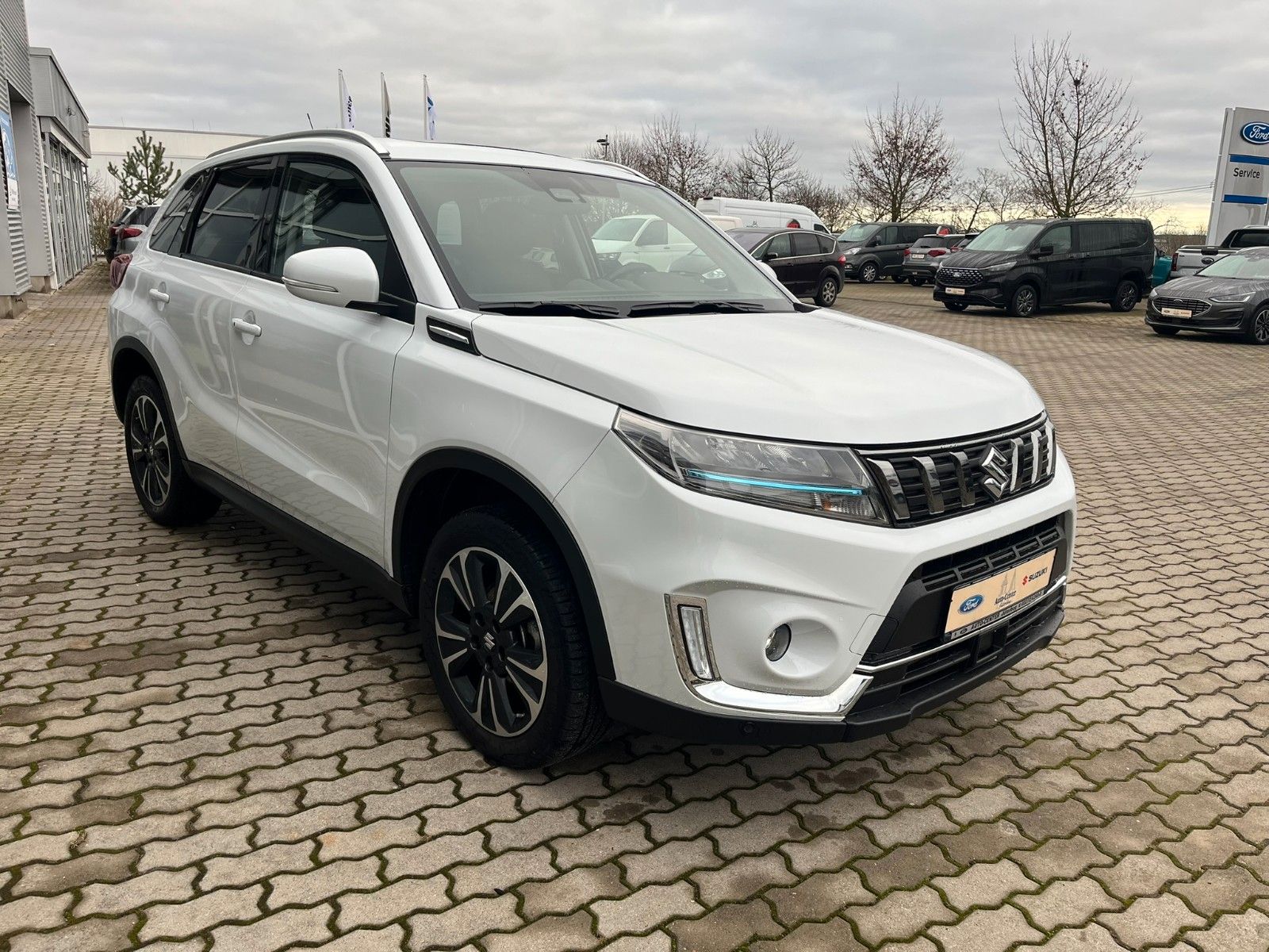 Suzuki Vitara 1.4 Comfort+ - Samsaru's Car Outlet