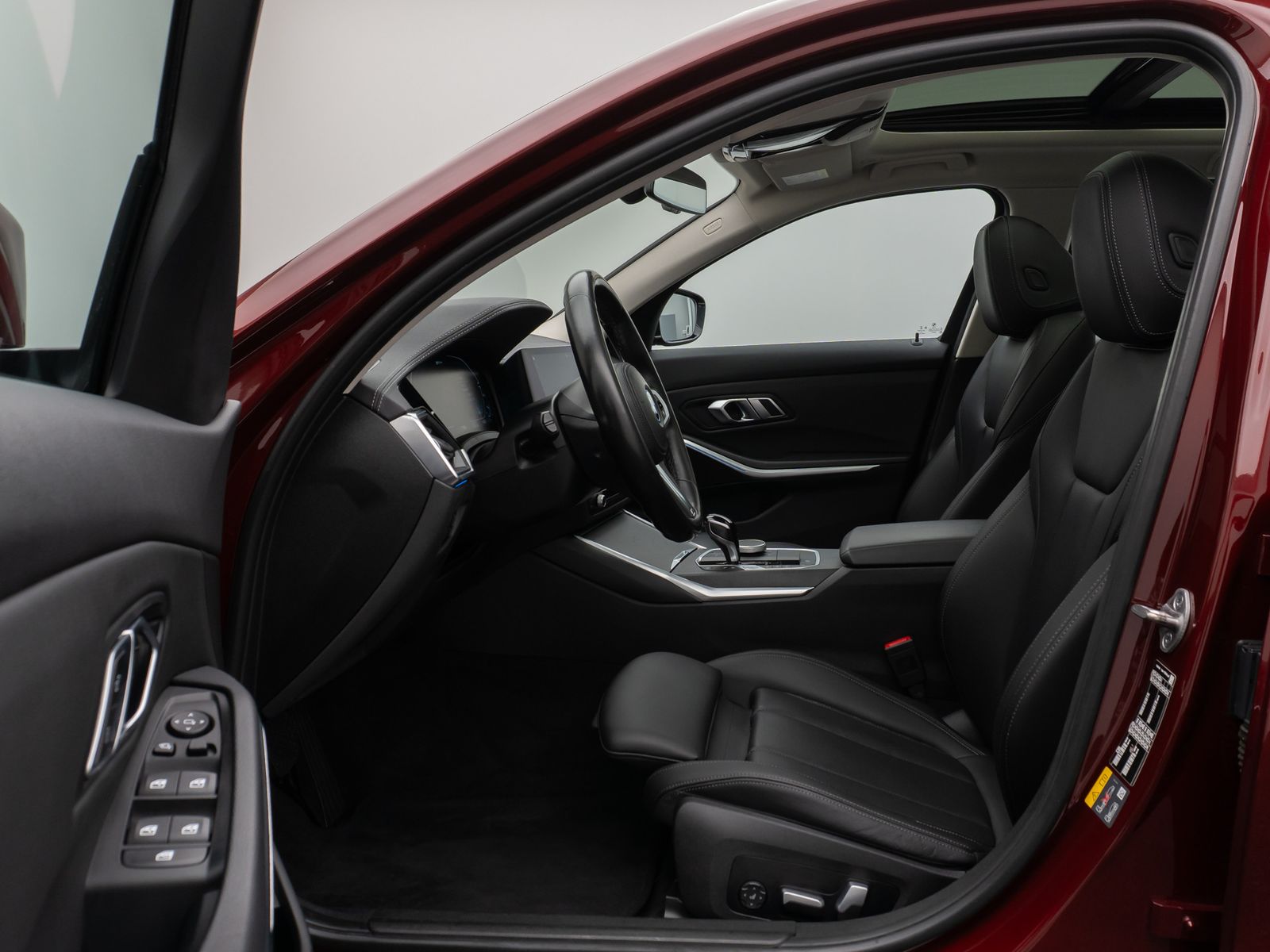 BMW 320e Luxury Line - Samsaru's Car Outlet