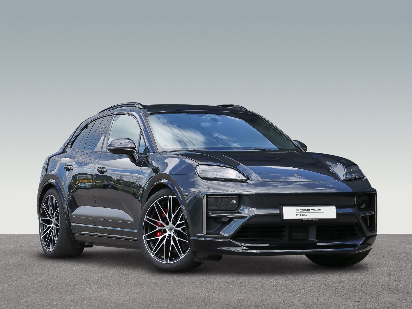 Porsche Macan Turbo Burmester InnoDrive HA-Lenkung
