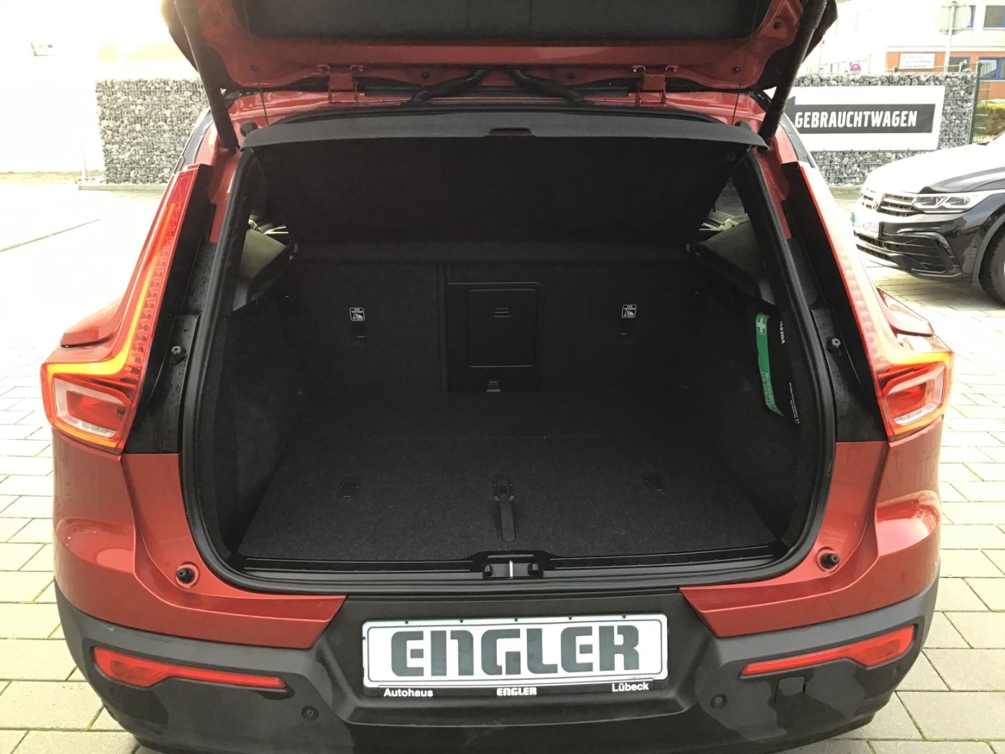 Volvo XC40 Pro Recharge AWD Cam AHK PanoDach