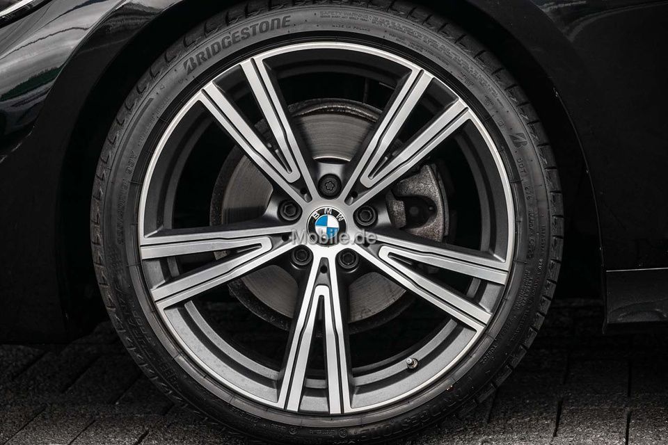 BMW 320i M Sportpaket - Samsaru's Car Outlet