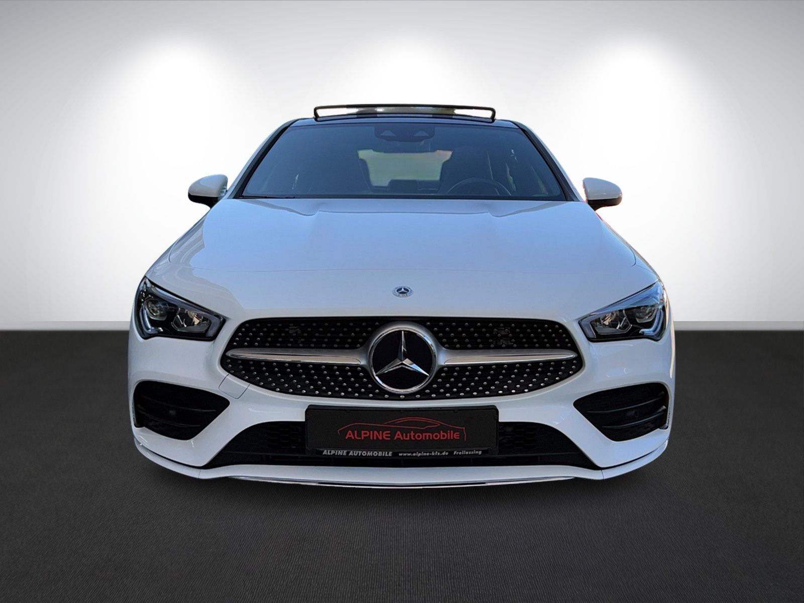 Mercedes-Benz CLA 180 AMG-Line - Samsaru's Car Outlet
