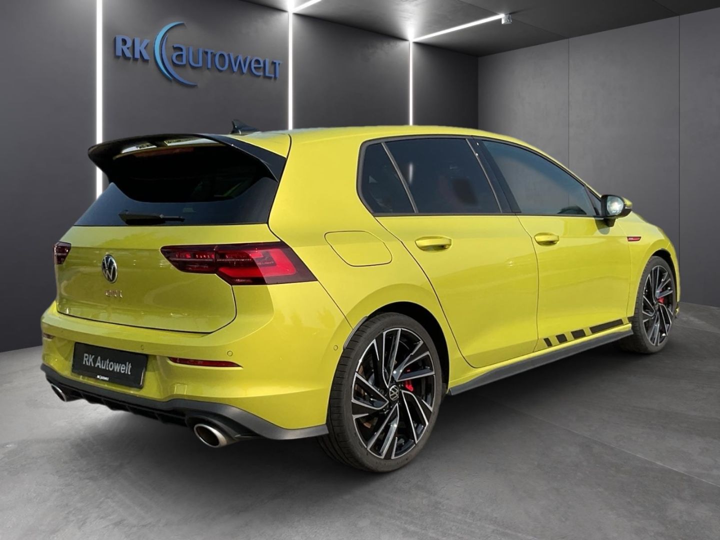 Volkswagen Golf 8 VIII Clubsport 2.0 TSI - Samsaru's Car Outlet