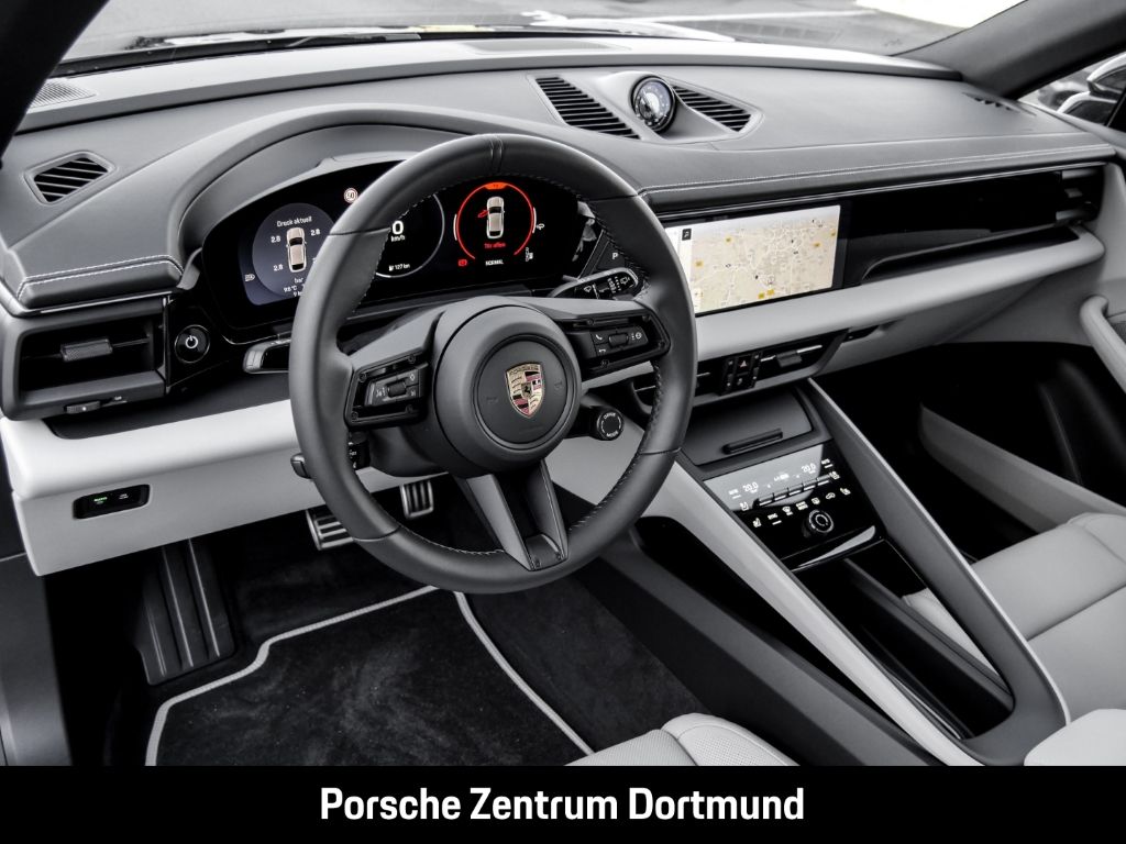 Porsche Macan 4 - Samsaru's Car Outlet