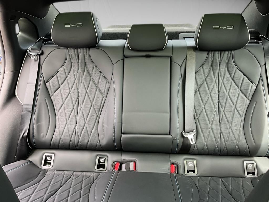 BYD SEAL Comfort 2xKlima 360 ACC AUT Bel.Sitz HUD LM