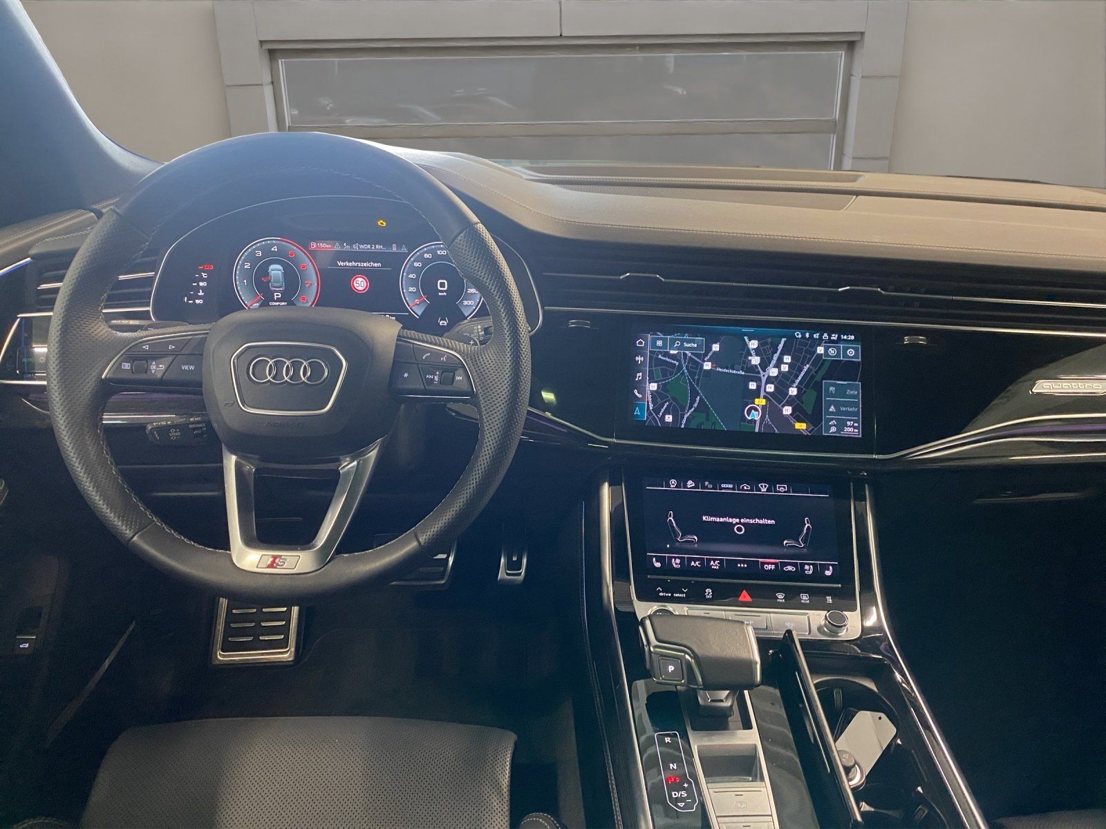 Audi Q8 55 3.0 TFSI quattro Pano S-line ACC AHK AUT