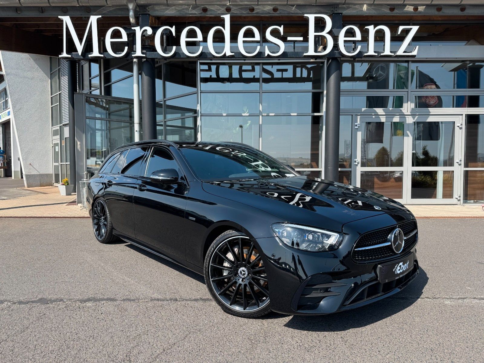 Mercedes-Benz E 400d 4M AMG+Burm+Pano+AHK+Distr+Memory+Night