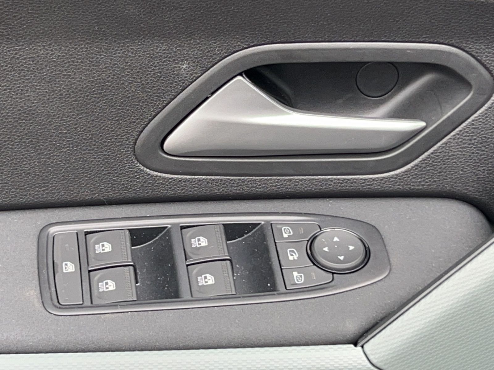 Dacia Duster III Hybrid 140 Extreme - Samsaru's Car Outlet