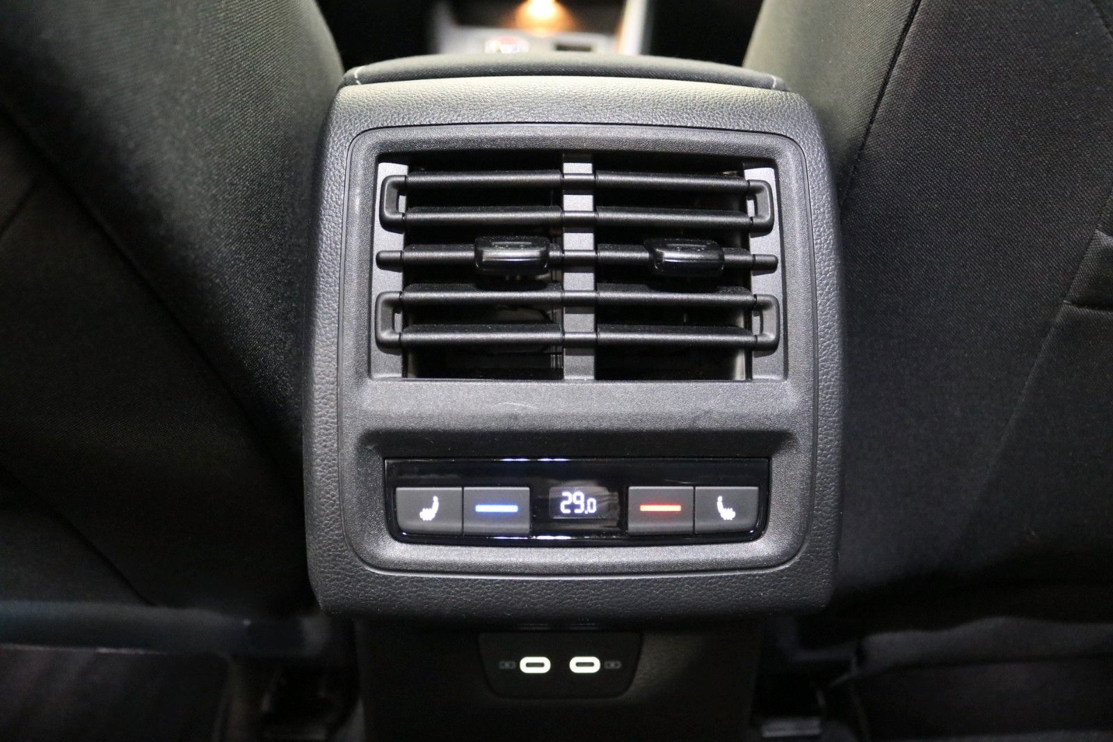 Volkswagen Golf VIII GTD AHK HUD STHZ Matrix Pano Kamera
