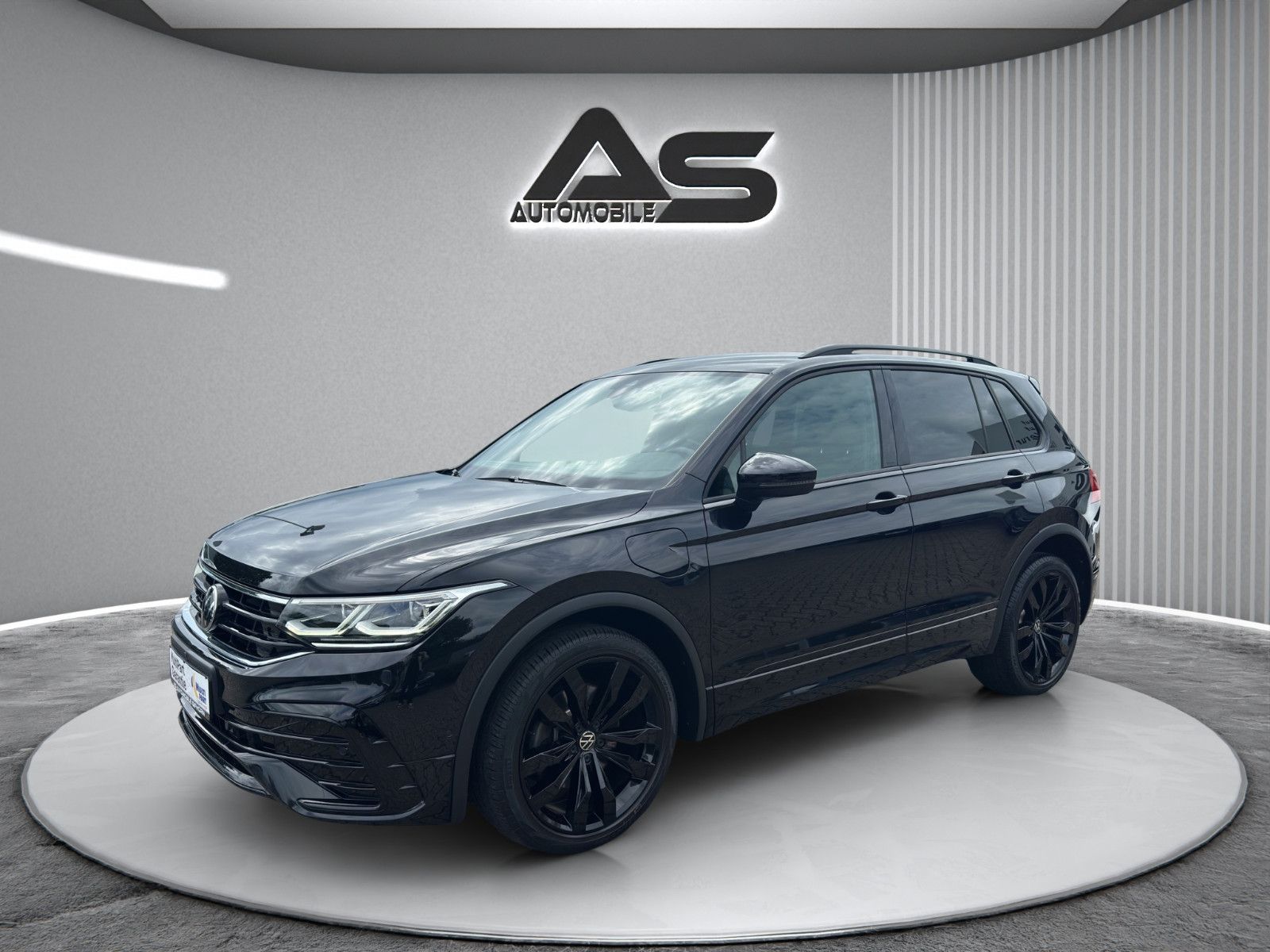 Volkswagen Tiguan eHybrid R-Line Black Style DCC AHK ACC