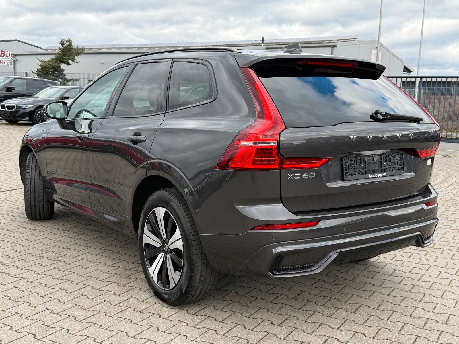 Volvo XC60 T6 253 +145 R-Design AWD Ultimate Dark*Pano