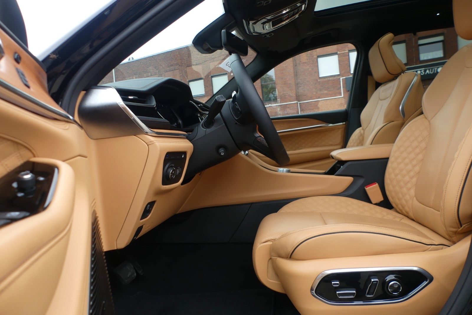 Jeep Grand Cherokee Summit Reserve Plug-In-Hybrid 4xe
