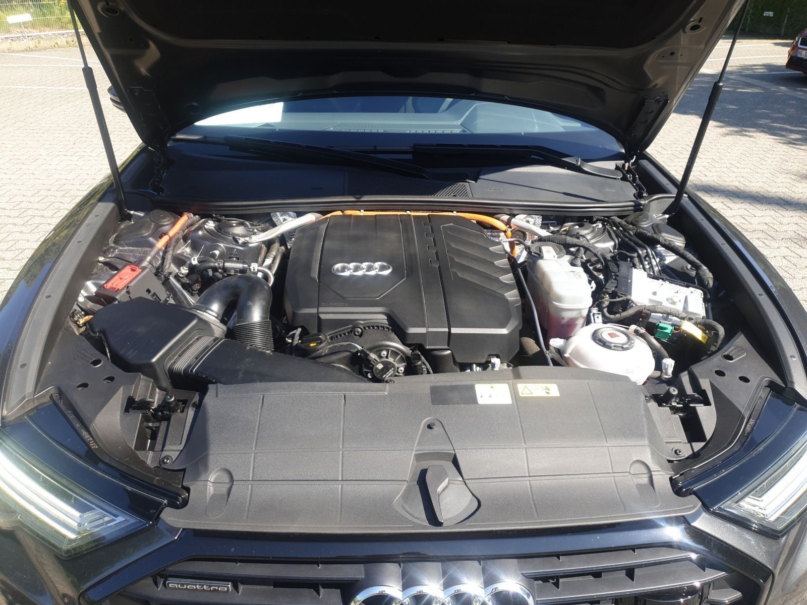Audi A6 Avant 55 TFSI e quattro Sport - Samsaru's Car Outlet