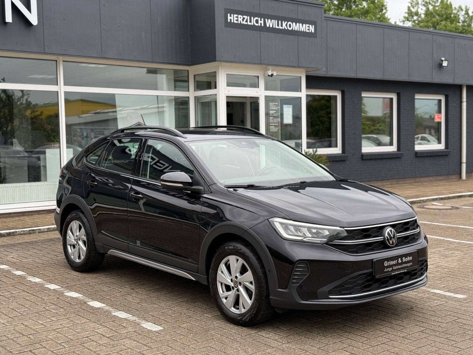 Volkswagen Taigo Life 1.0 DSG - Samsaru's Car Outlet