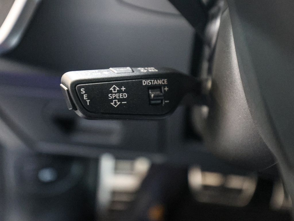 Audi RS 6 Avant 4.0 TFSI quattro Keramik 305 kmh AHK