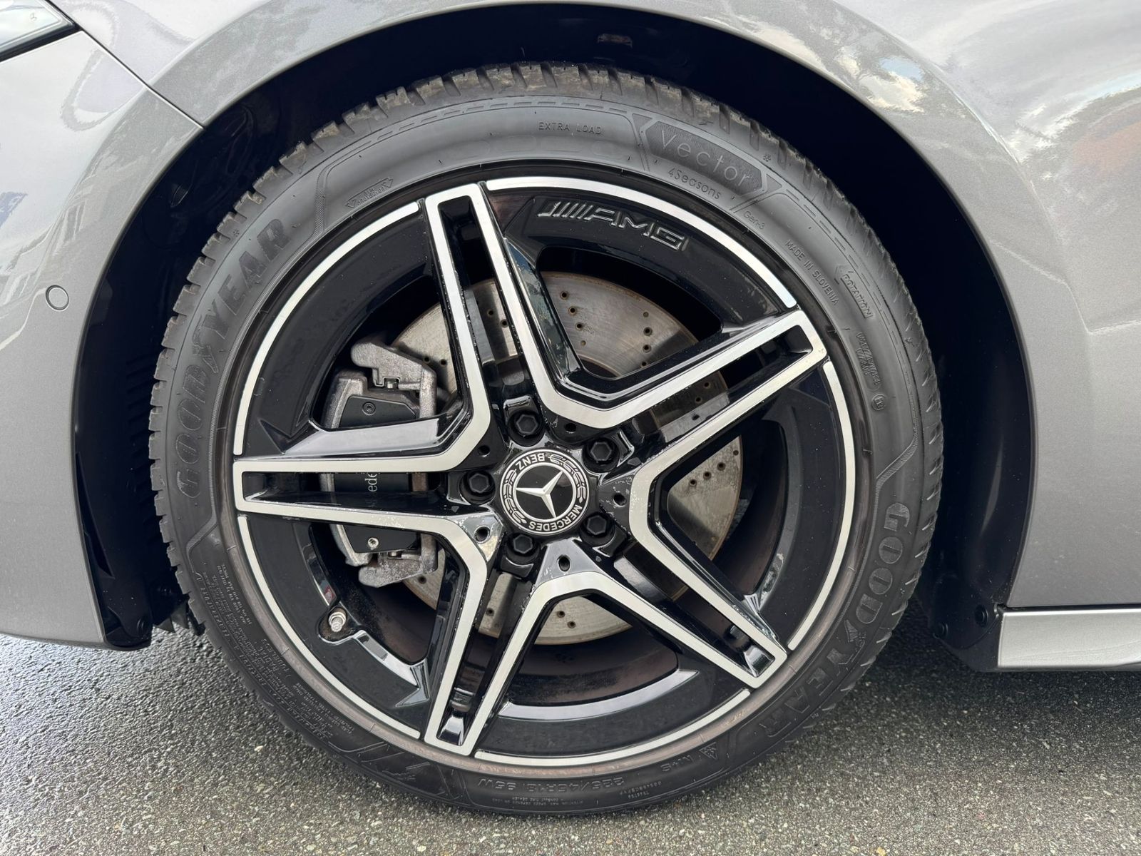 Mercedes-Benz A-Klasse Limousine 250 4Matic AMG-Line - Samsaru's Car Outlet