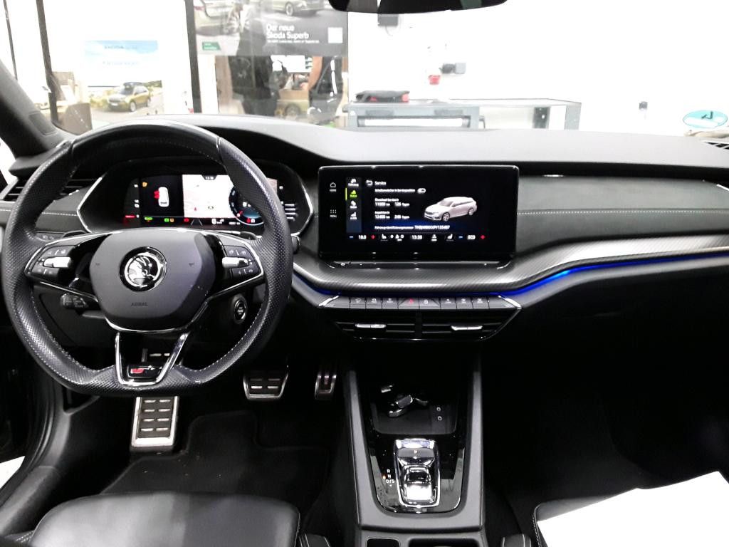 Skoda Octavia Combi 1.4 TSI iV RS LED NAVI PANO KAMERA