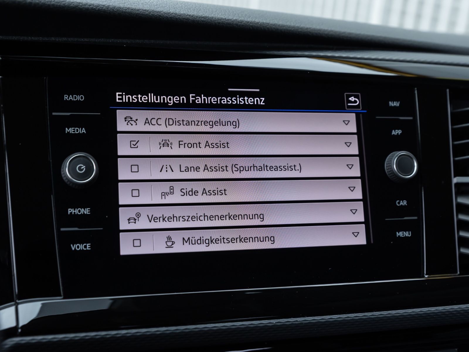 Volkswagen T6 Multivan - Samsaru's Car Outlet