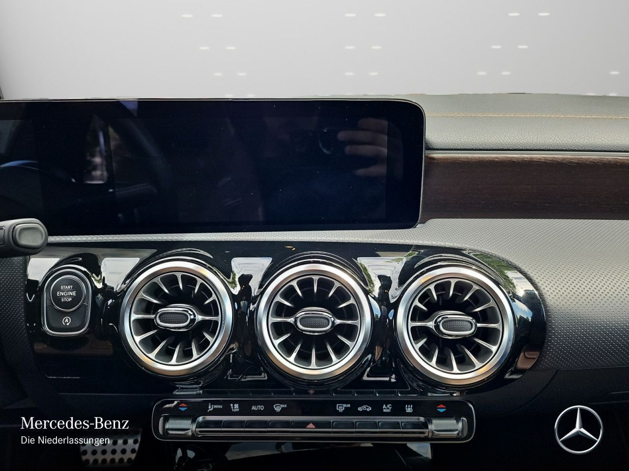 Mercedes-Benz CLA 250 4M AMG - Samsaru's Car Outlet