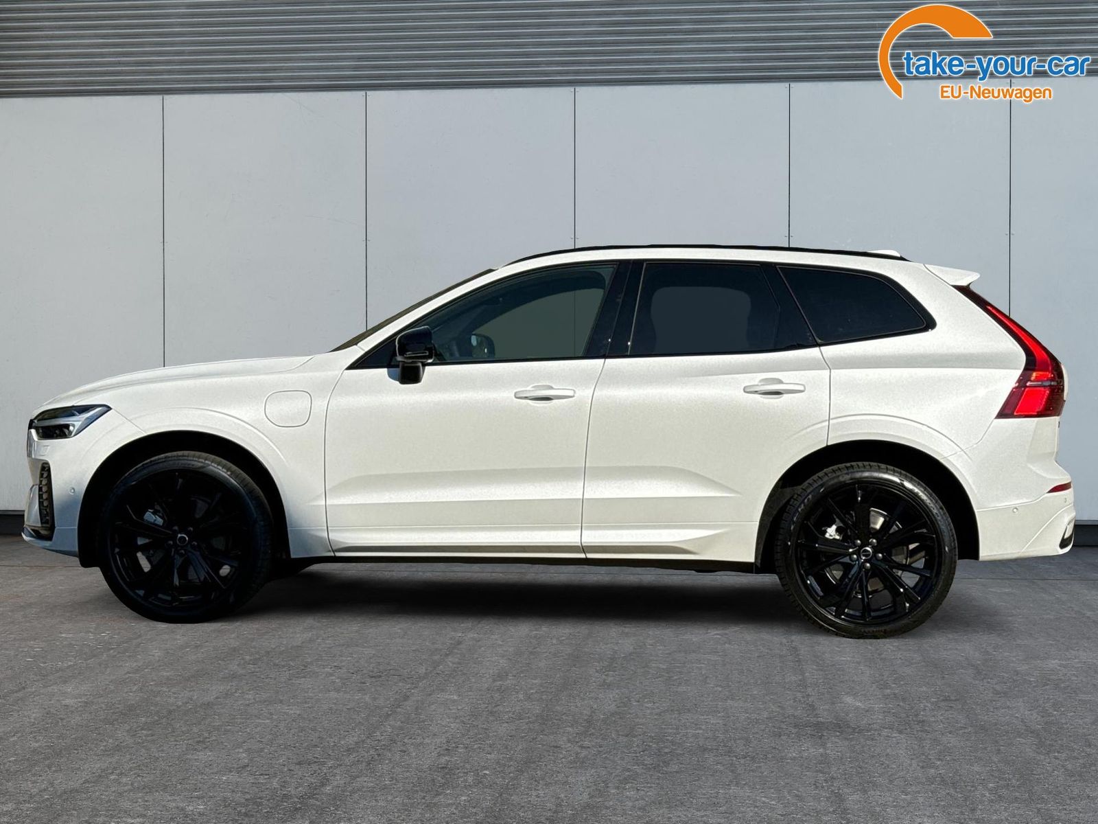 Volvo XC60 Black Edition Plus Nordic T6 AWD AHK+360...