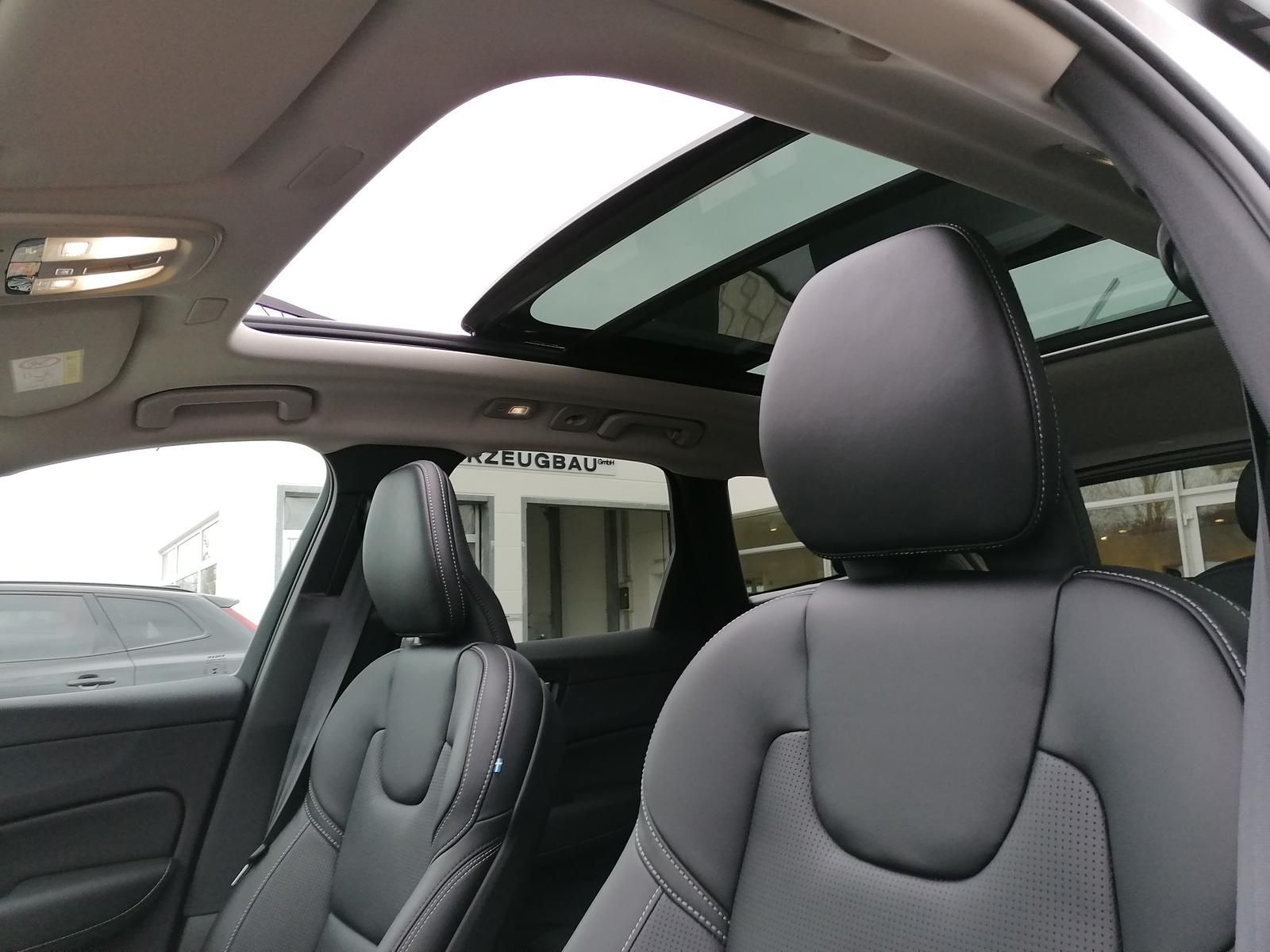 Volvo XC60 T6 AWD Recharge Plus Dark 0,5% 21" FHZ LED