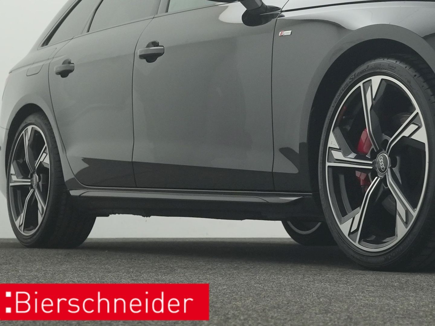 Audi A4 Av. 40 TFSI S-tronic qu s-line BLACK EDITION