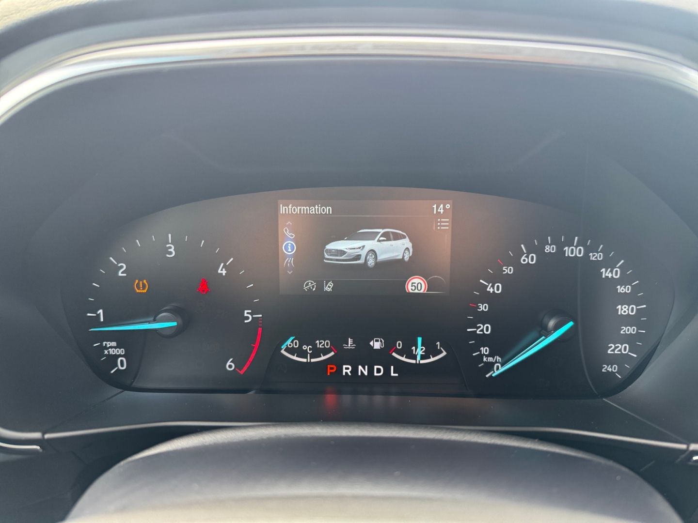 Ford Focus Turnier 1.5 EcoBlue TITANIUM *Matrix*AHK*