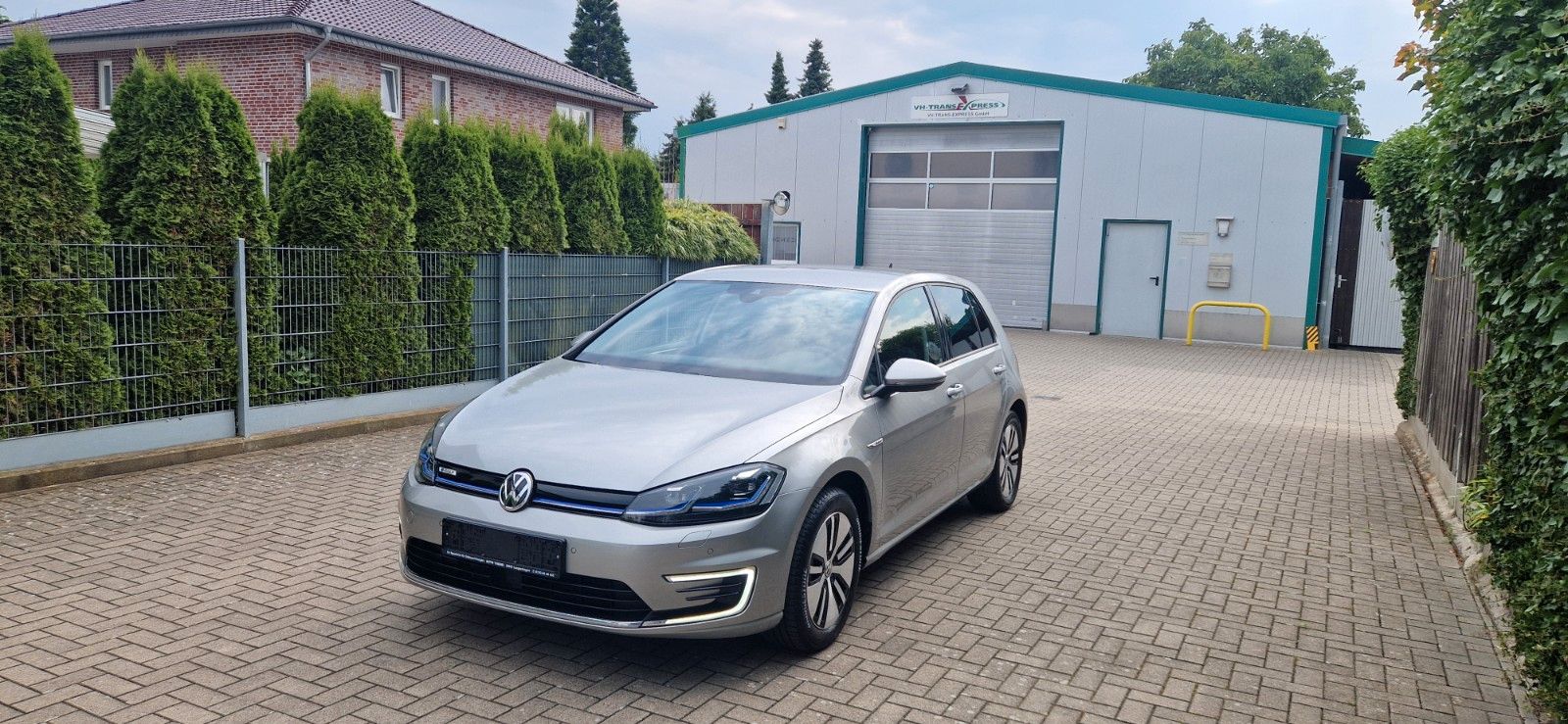 Volkswagen Golf VII e-Golf - Samsaru's Car Outlet