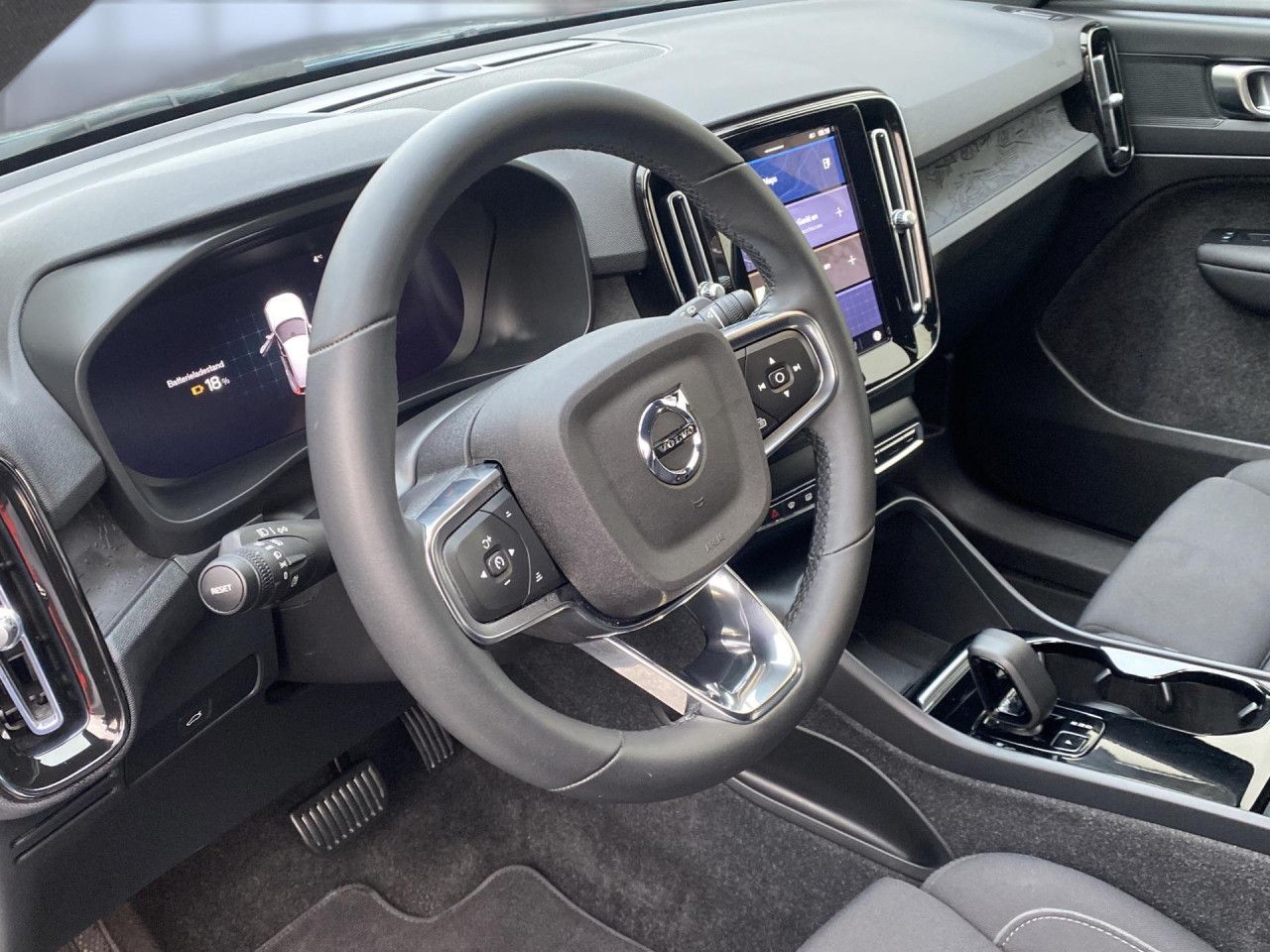 Volvo XC 40 Plus Recharge Pure Electric 2WD Bluetooth