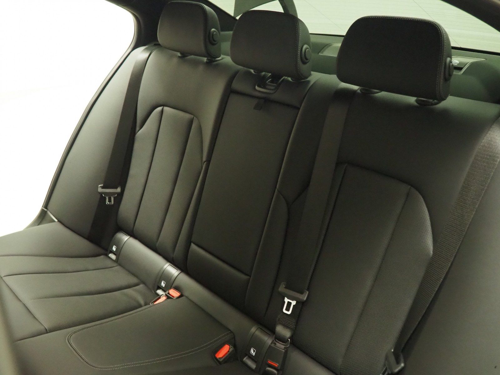 BMW 320D xDrive - Samsaru's Car Outlet