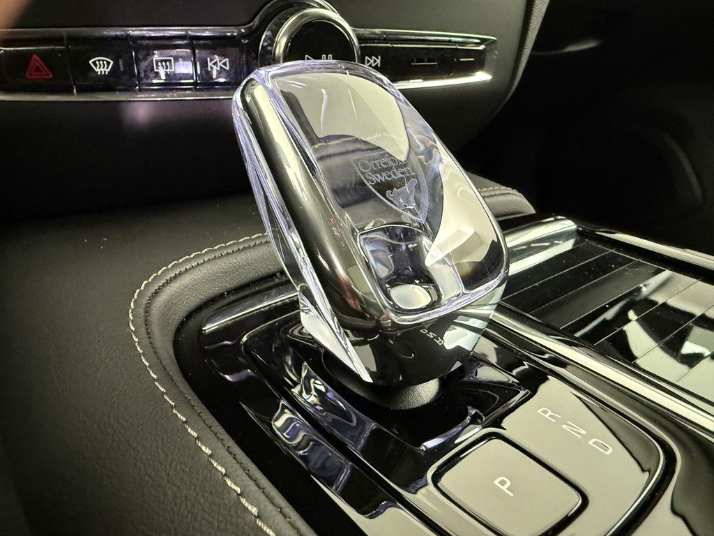 Volvo V60 T6 Ultra Dark Recharge Plug-In Hybrid AWD