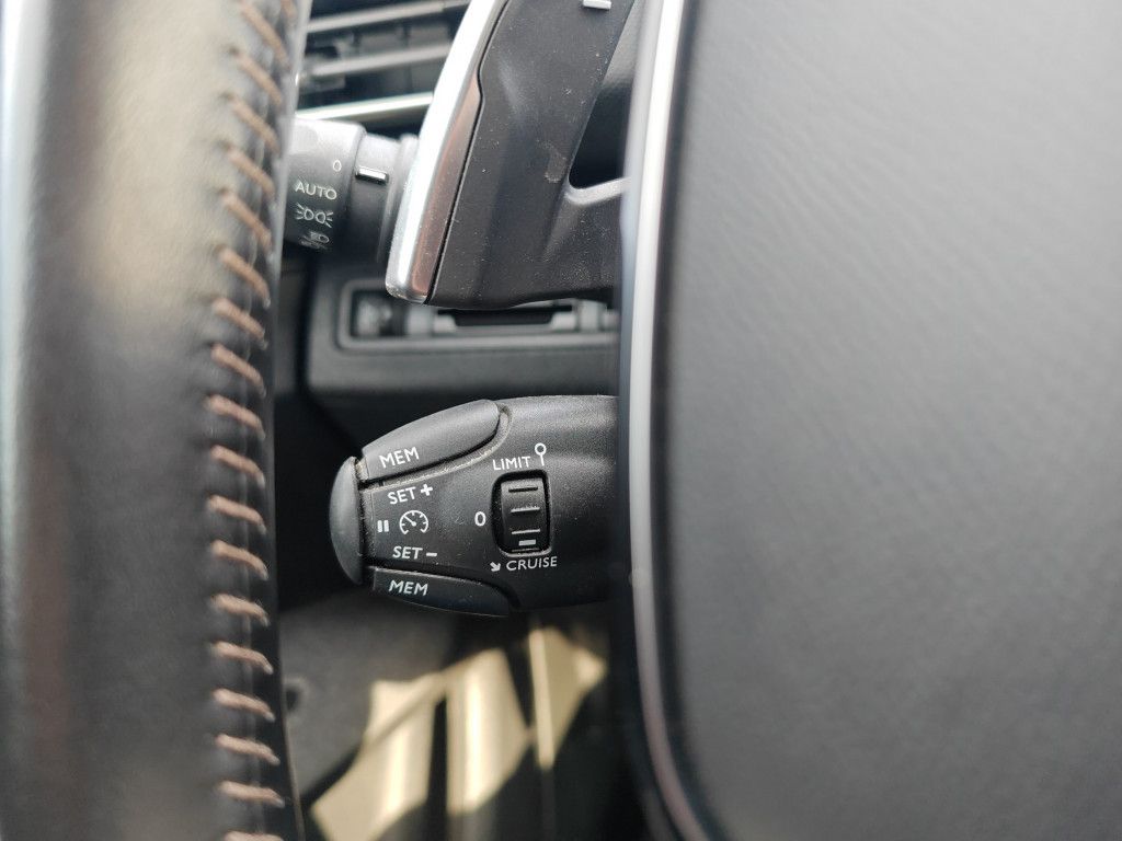 Peugeot 5008 PureTech 130 EAT8 - Samsaru's Car Outlet